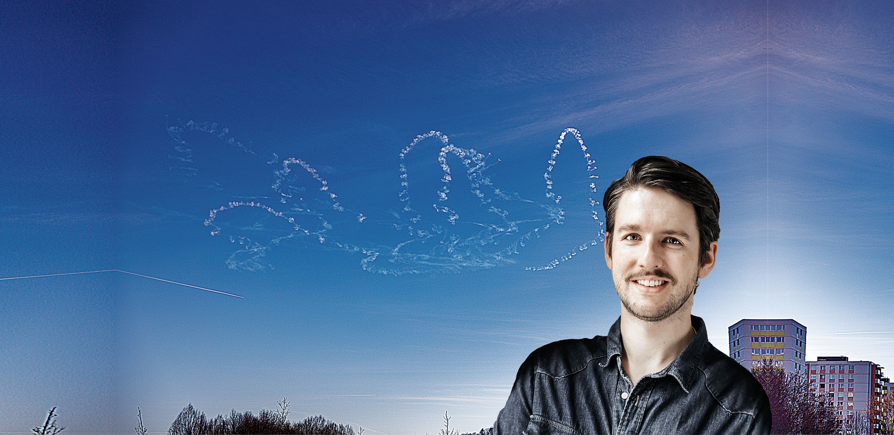 Wetter-Experte Peter Wölflingseder klärt auf: "Das sind Kondensstreifen, die von einem Hubschrauber stammen."