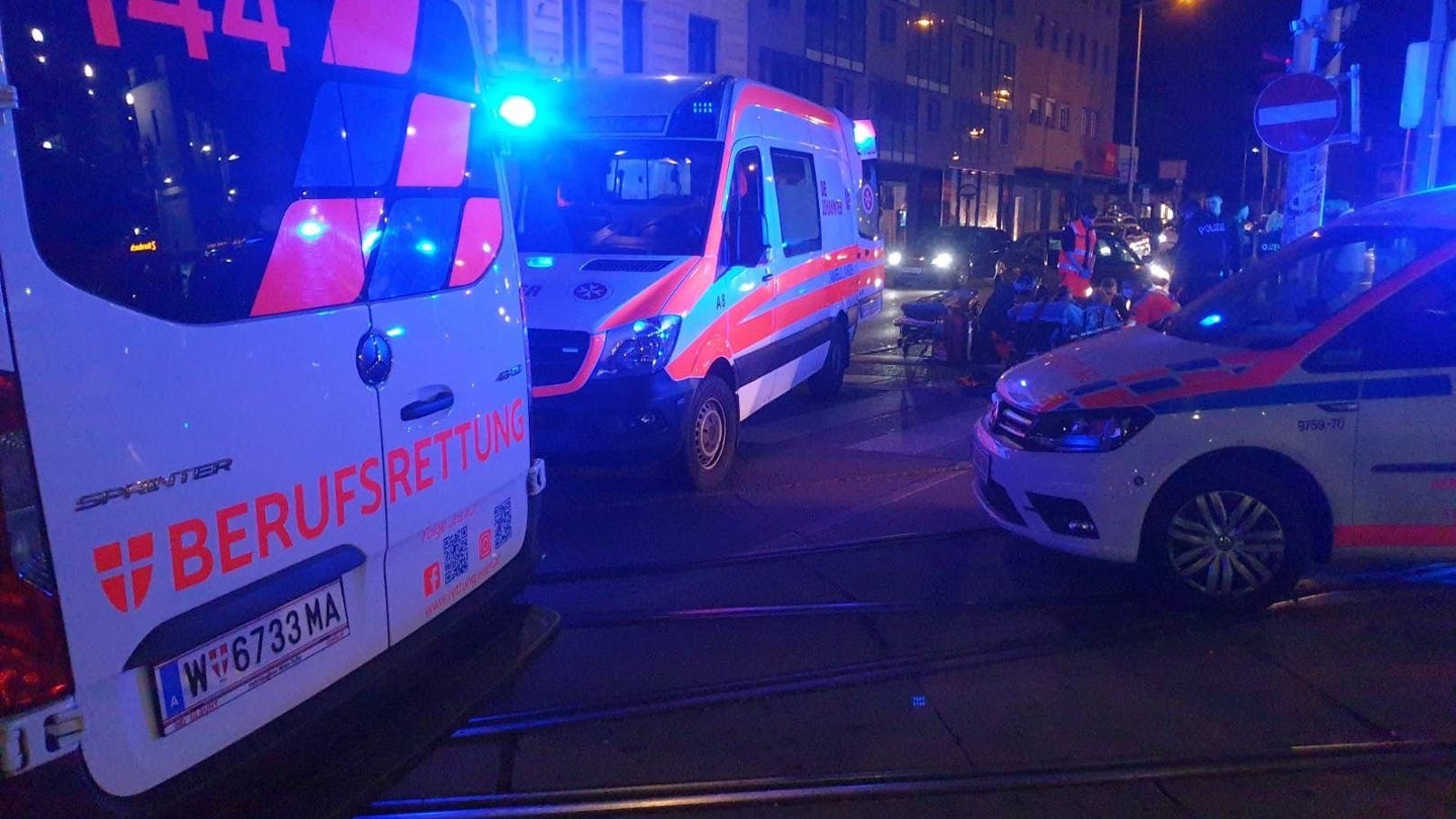 BMW-Lenker (26) stirbt bei tragischem Unfall in Wien