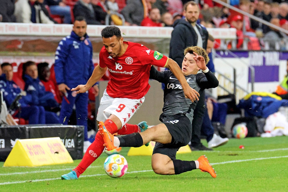 Karim Onisiwo stiehlt Freiburg spät einen Punkt.