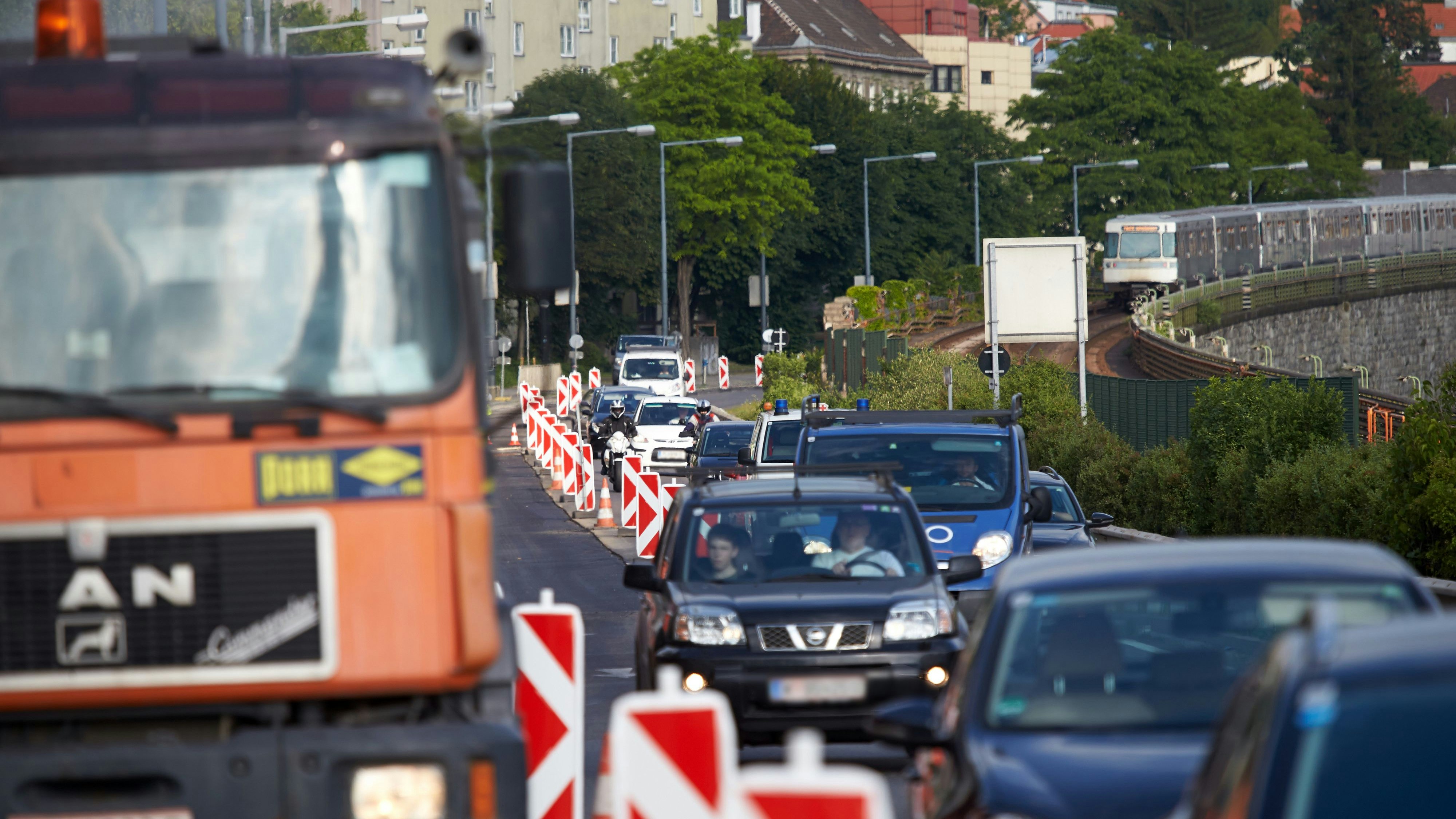 Der Verkehr wird über die Westeinfahrt umgeleitet werden. 