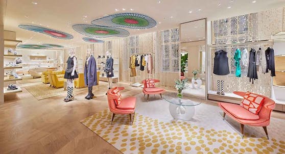 Louis Vuitton "übernimmt" das Gebäude, wo früher Edel-Supermarkt "Meinl am Graben" residierte.
