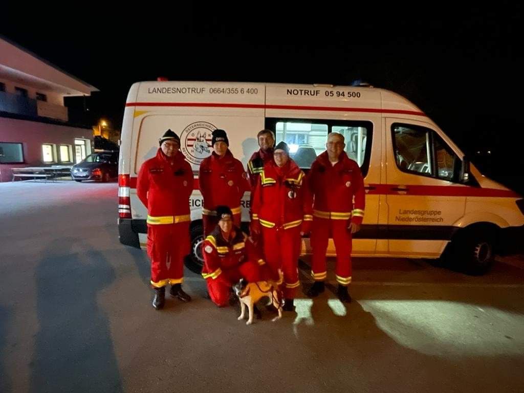 Jugendliche vermisst: Hund spürte Mädchen auf