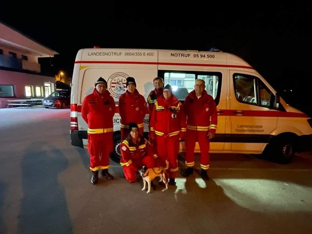 Jugendliche vermisst: Hund spürte Mädchen auf.