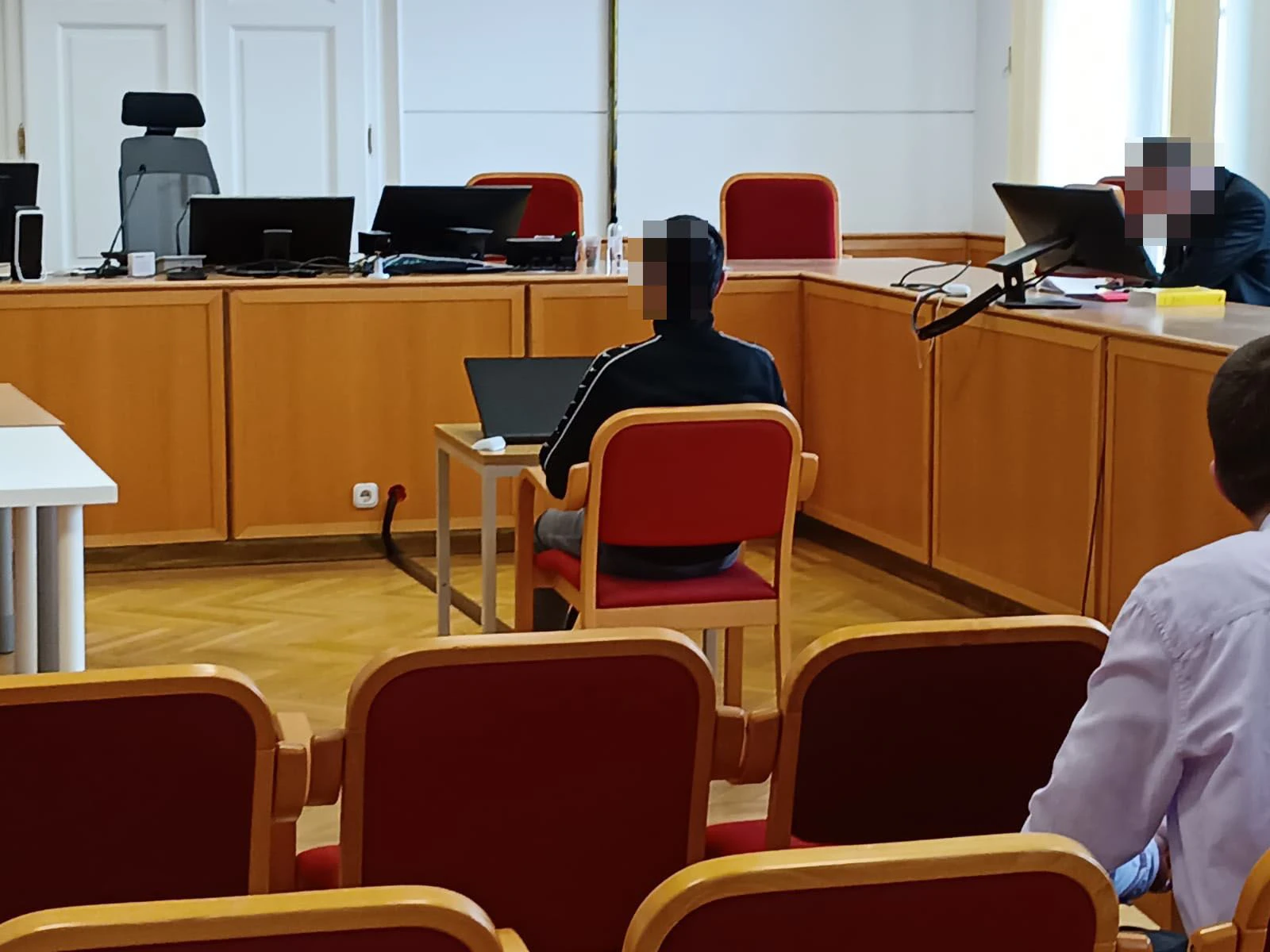 Der 19-Jährige wurde zu einer 15-monatigen bedingten Freiheitsstrafe verurteilt.