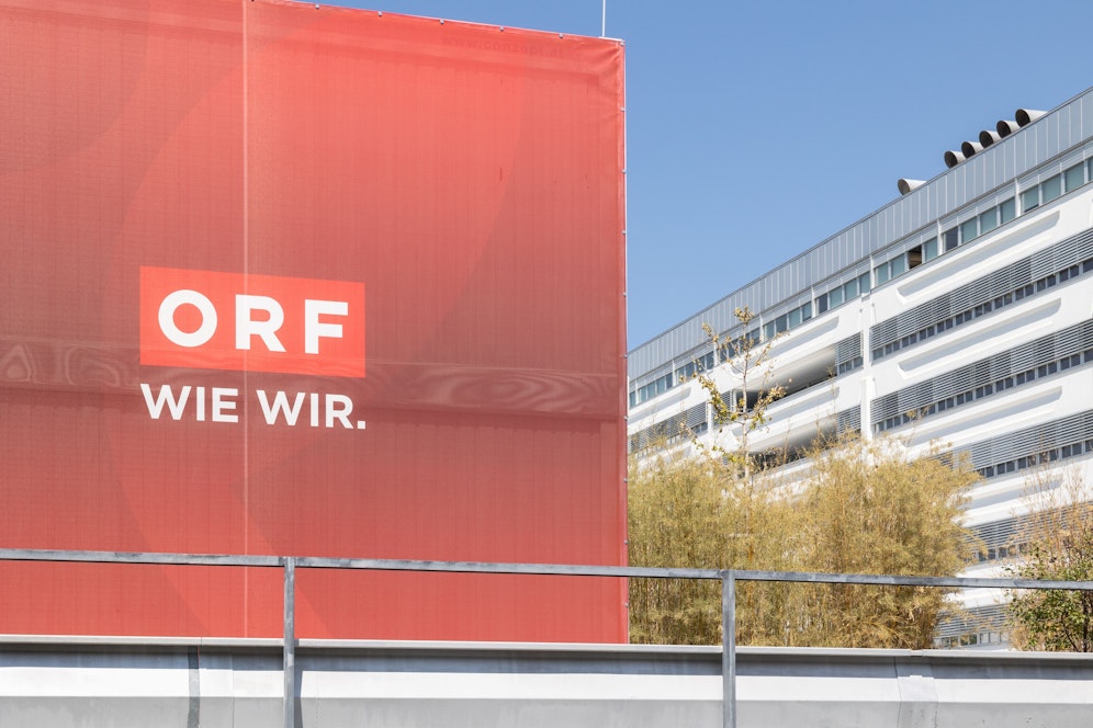 ORF wie wir? Die Gehälter und Zusatzeinkünfte einiger Mitarbeiter lassen anderes vermuten.