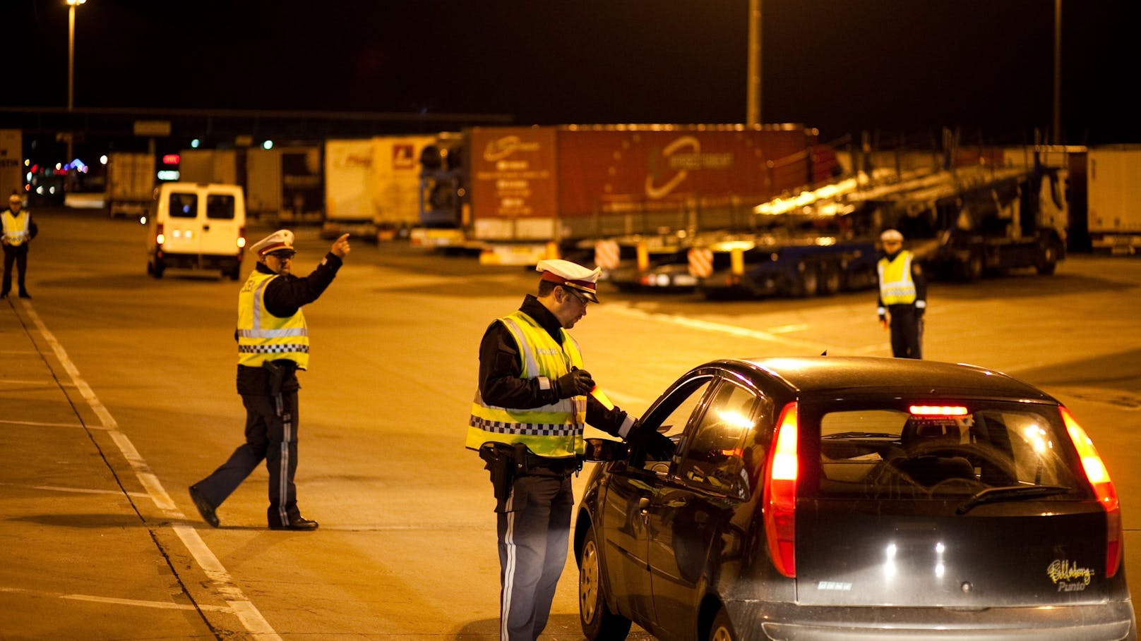 Polizei nimmt Wiener Autofahrern Führerschein sofort ab