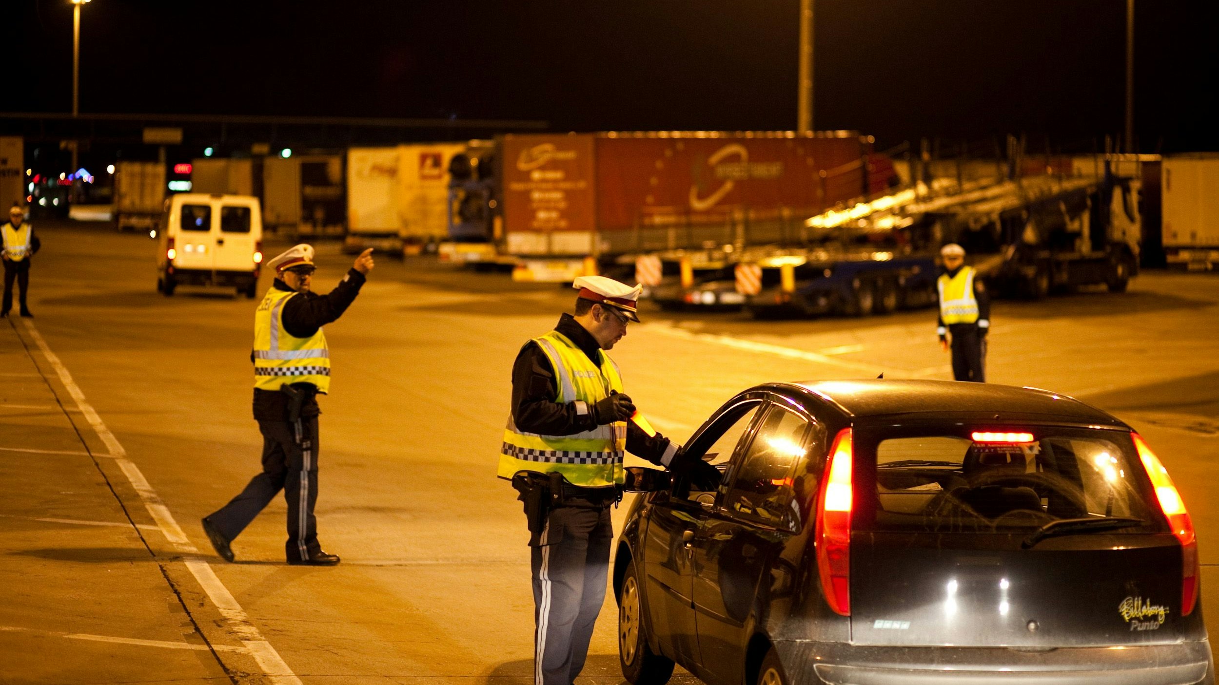 Heute.at - Polizei ist fassungslos, was Fahranfänger (17) macht