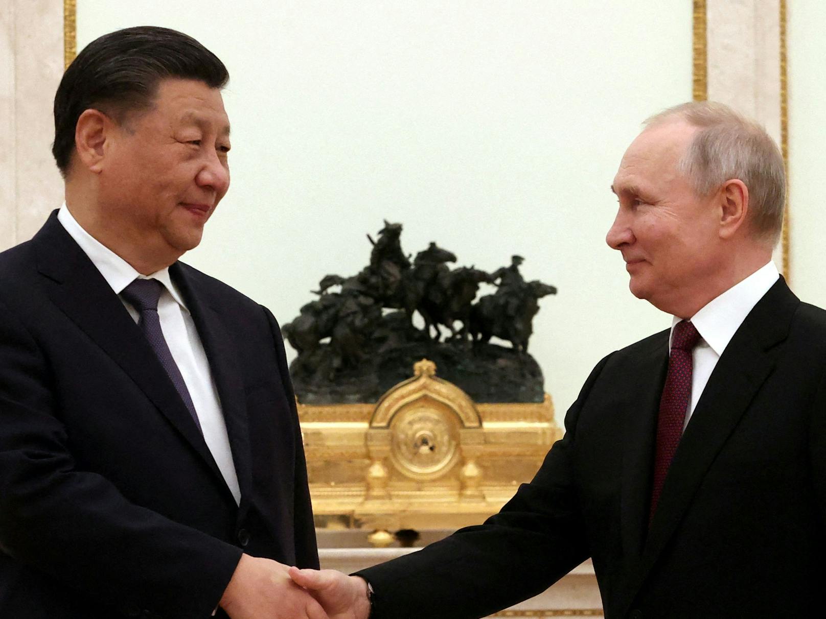 Wladimir Putin empfing Xi Jinping in Moskau.