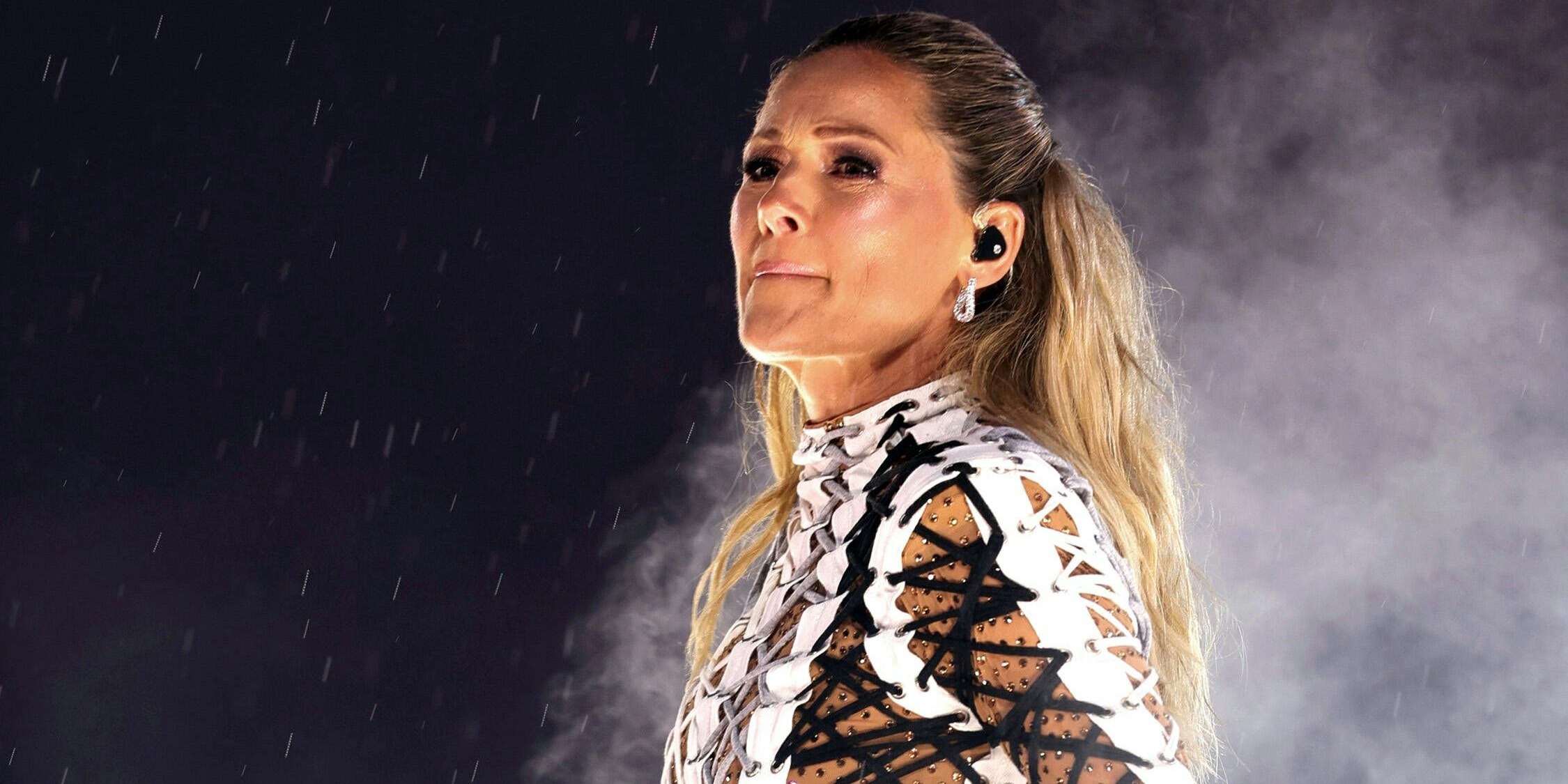 Helene Fischer muss Konzerte verschieben.