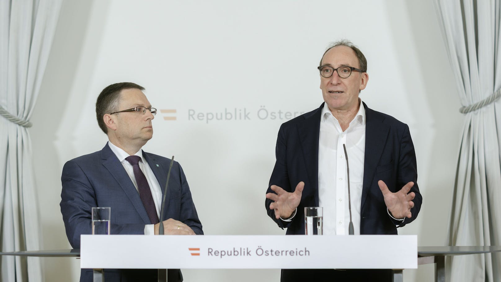 ÖVP-Klubobmann August Wöginger und Sozialminister Johannes Rauch.