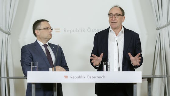 ÖVP-Klubobmann August Wöginger und&nbsp;Sozialminister Johannes Rauch im Rahmen des Pressefoyers nach der Sitzung des Ministerrats