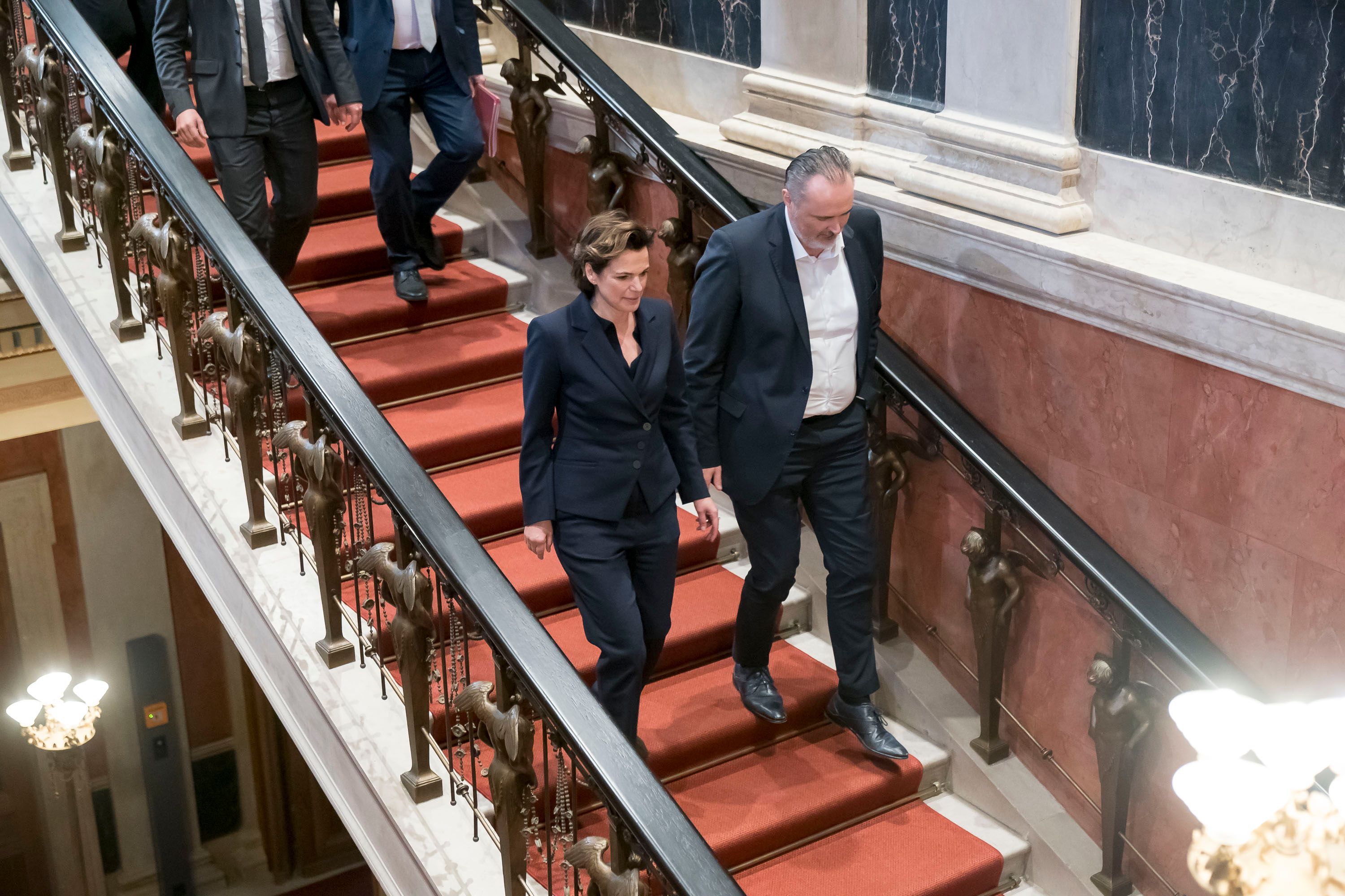 Pamela Rendi-Wagner und Hans Peter Doskozil nach dem Parteivorstand
