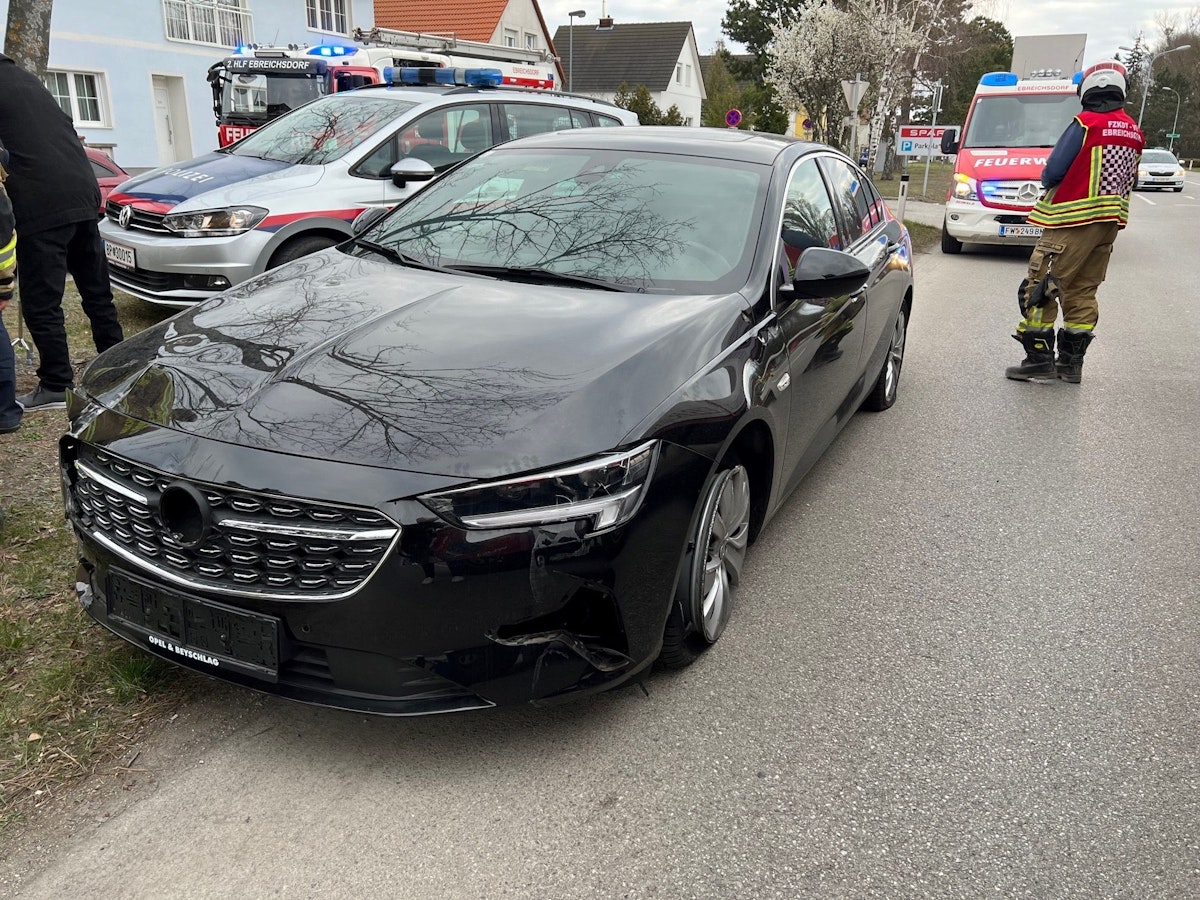 Nach Crash: Senior fuhr mit zwei kaputten Reifen weiter