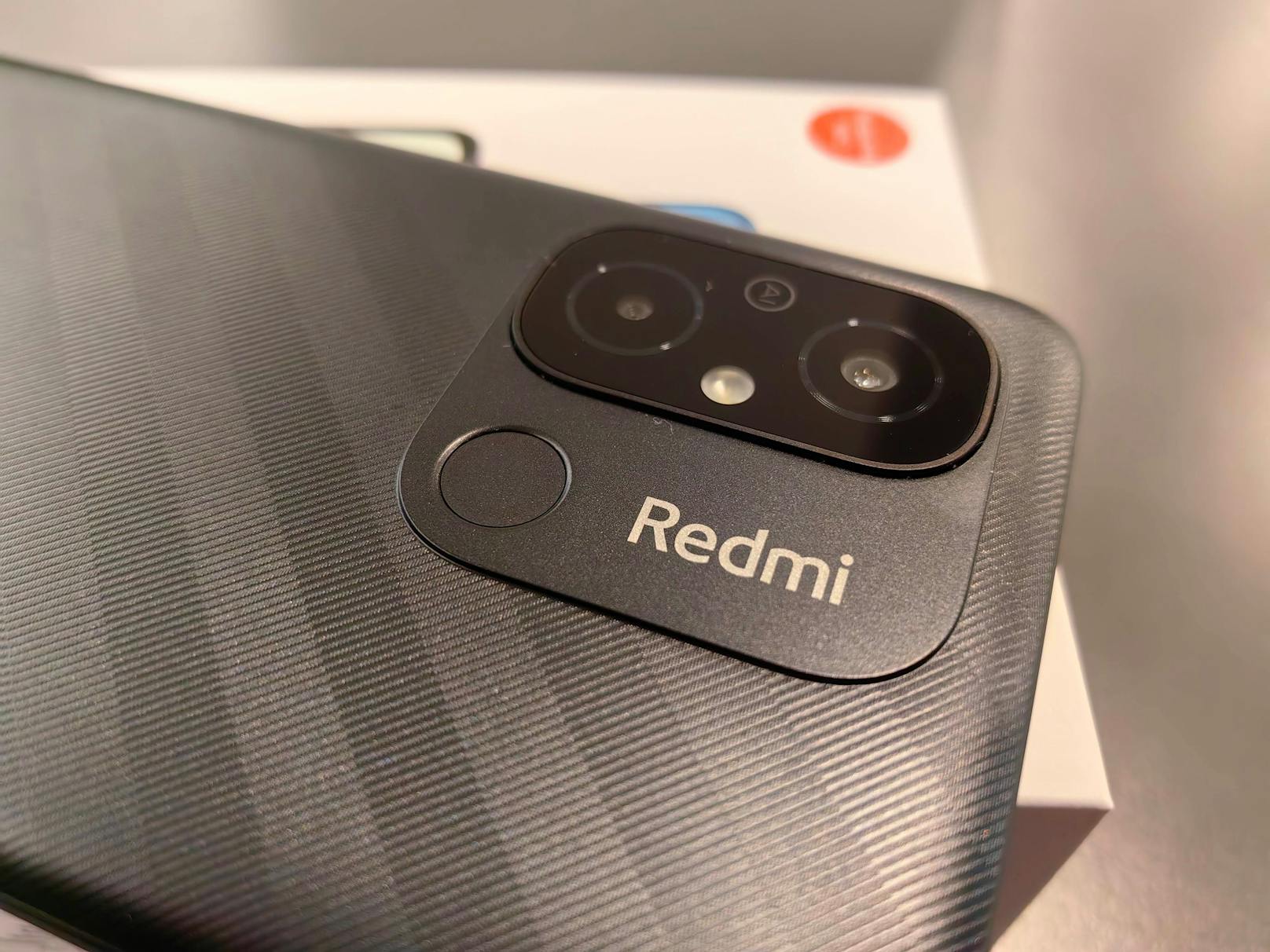 ... Neuerungen beim Redmi 12C in engen Grenzen halten – dass es aber ein paar Verschlechterungen gibt, eher nicht. Damit hat das Smartphone ein mehr oder ...