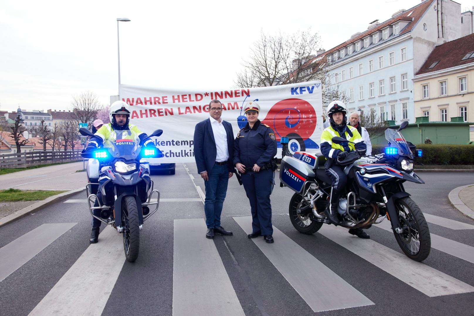 Polizei erwischt 270 Raser vor Schulen in Wien