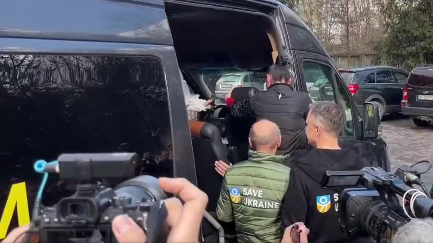 Save Ukraine bringt 17 Kinder zurück zu ihren Familien