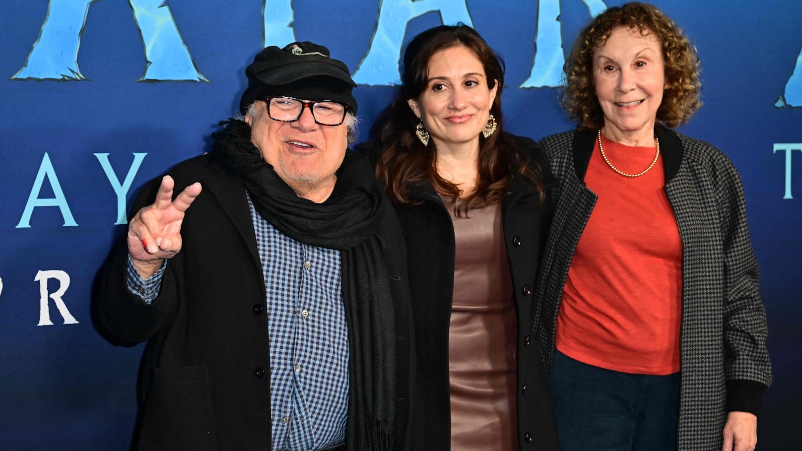 Seit 1982 ist sie mit dem Schauspieler Danny DeVito verheiratet, mit dem sie drei Kinder hat, darunter die Schauspielerin Lucy DeVito.