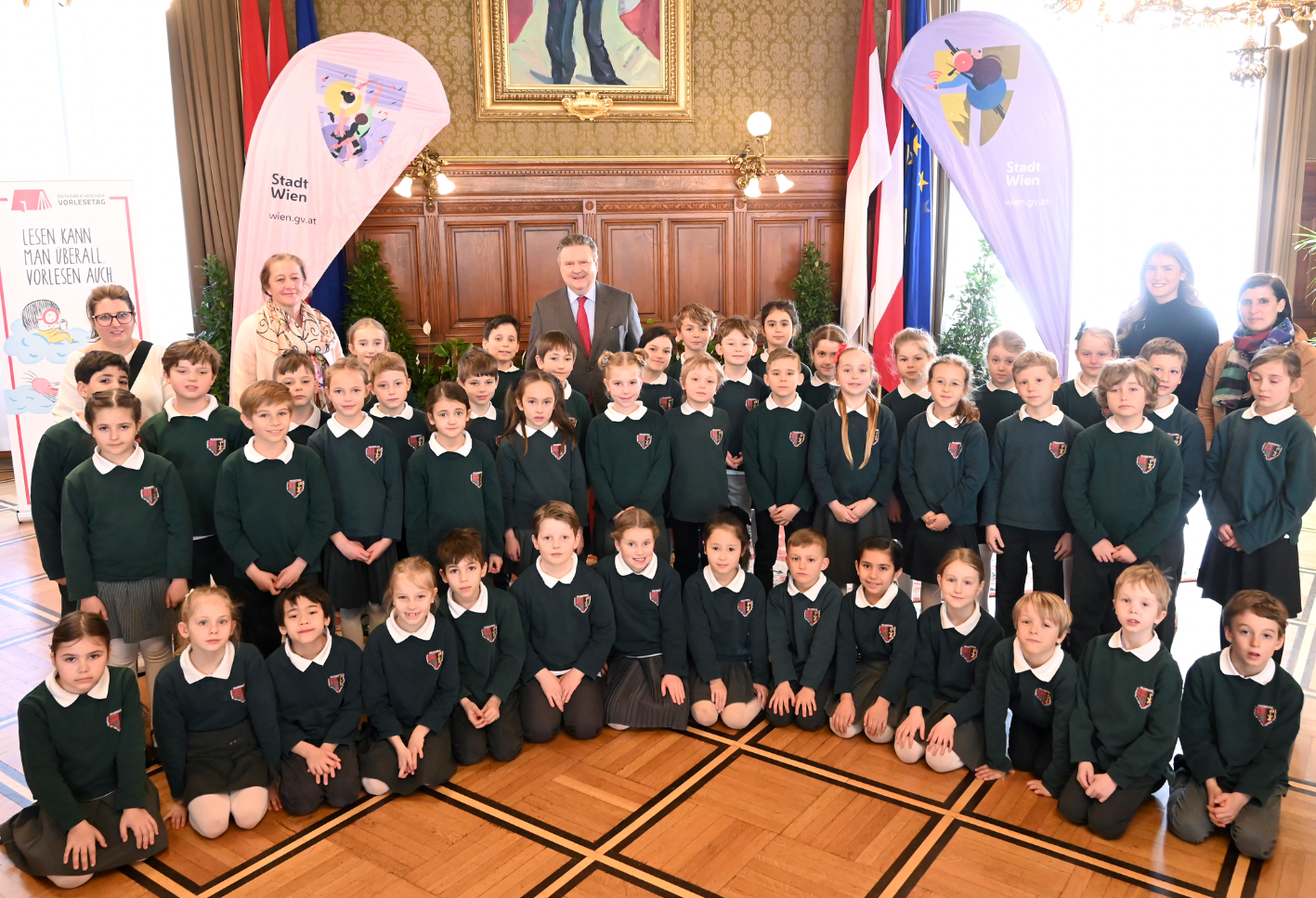 Die Kinder hörten eine Wiener Sage, danach gab es eine Führung durch das Rathaus von Stadtchef Ludwig.