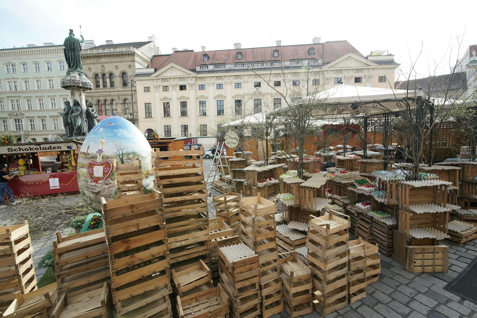 Am Donnerstag wurde auf der Freyung in der Wiener City noch fleißg aufgebaut.