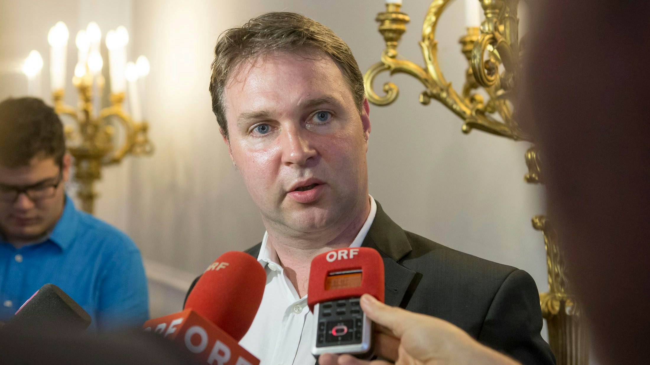 Der Traiskirchner Bürgermeister Andreas Babler fordert Pamela Rendi-Wagner heraus.