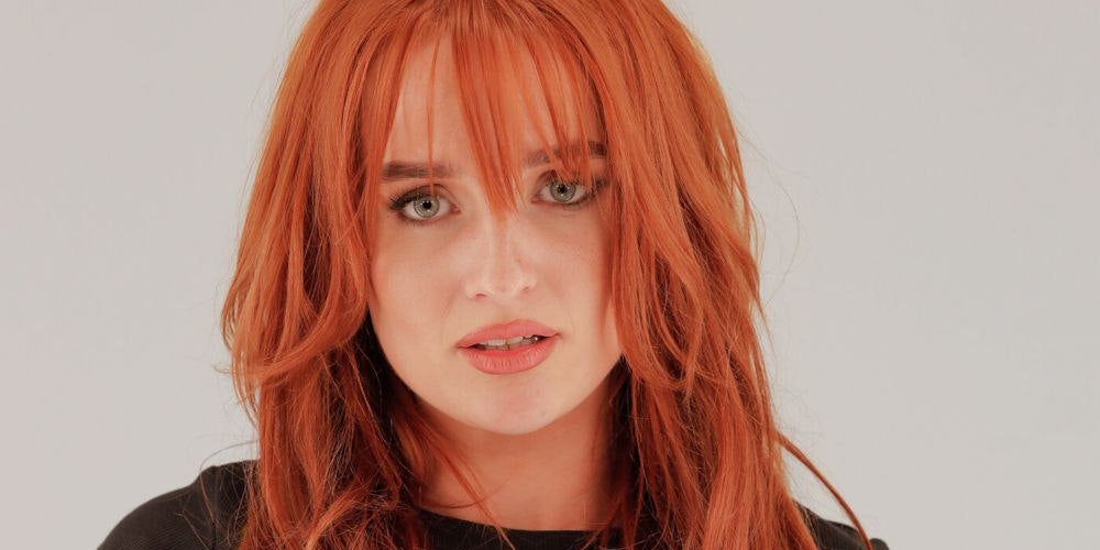 Cassy wurde in ihrer Vergangenheit von ihrem Lehrer gemobbt.