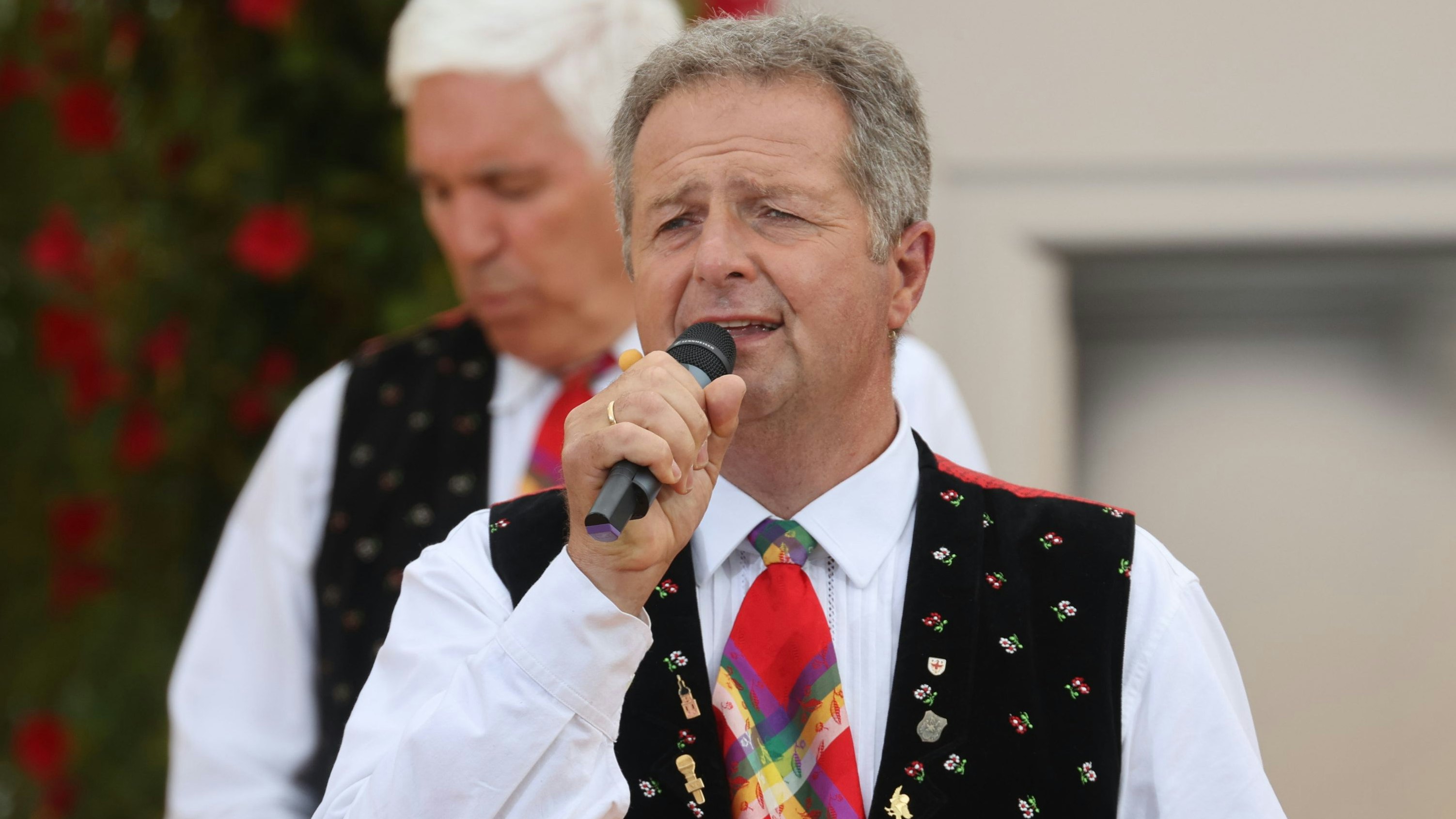 Heute.at - Schlaganfall, Herz-OP! Sorge um Spatzen-Sänger