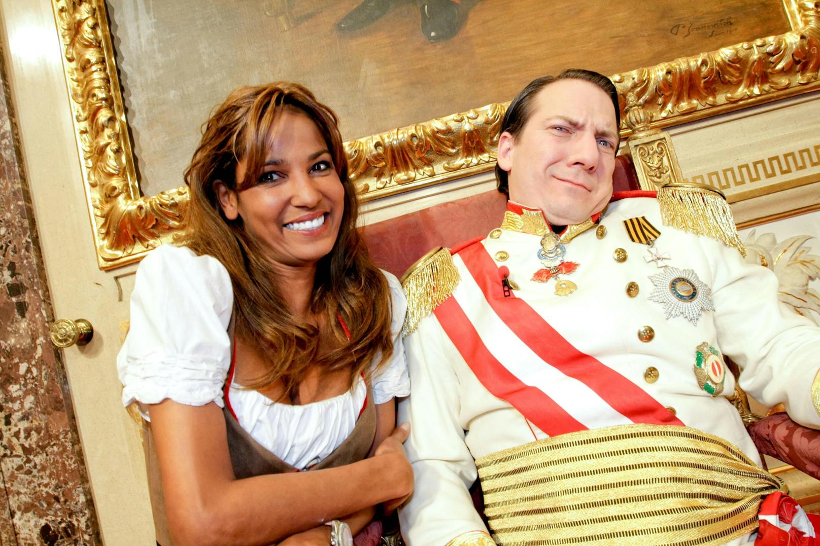 Naddel beim "Kaiser" Robert Palfrader. 2009 erhielt sie Audienz bei Robert Heinrich I.