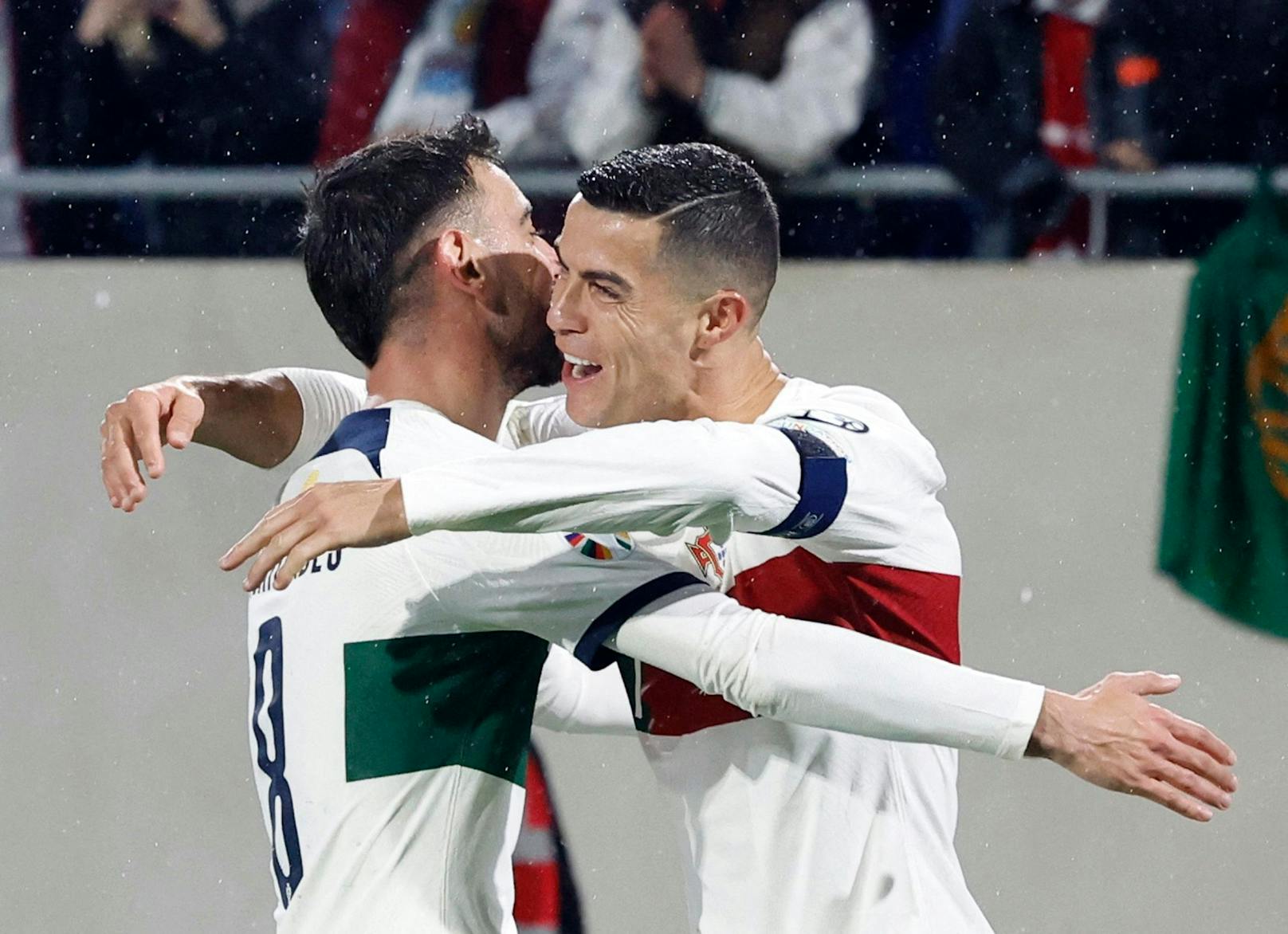Ronaldo führt Portugal zu 6:0-Sieg, auch England jubelt