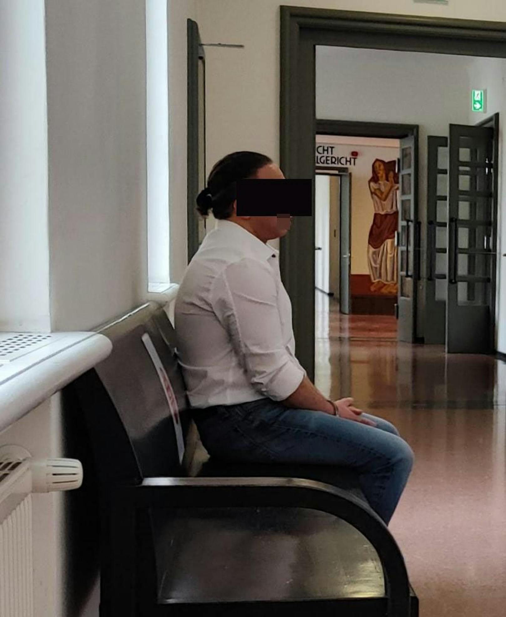 Der angeklagte 48-Jährige aus Deutschland