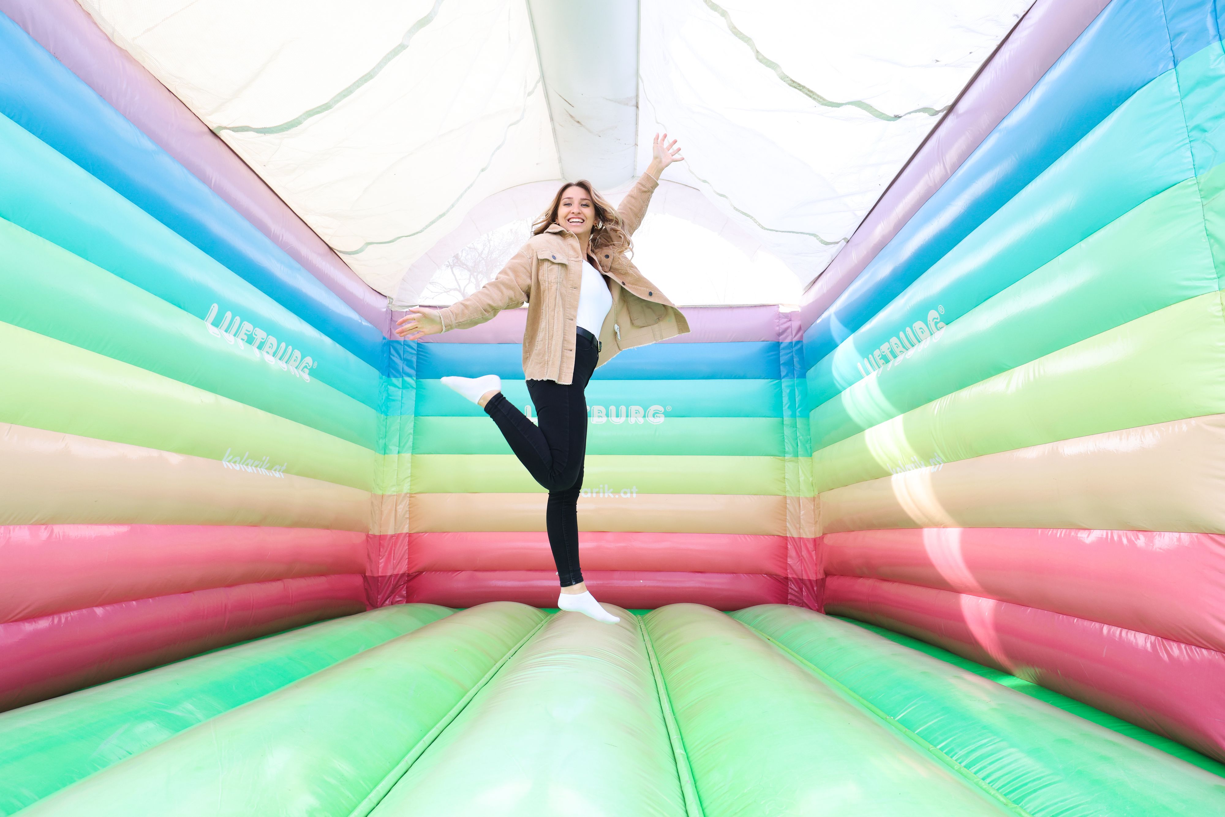 Fahrgeschäft "Luftburg Erlebniswelt" im Wiener Prater