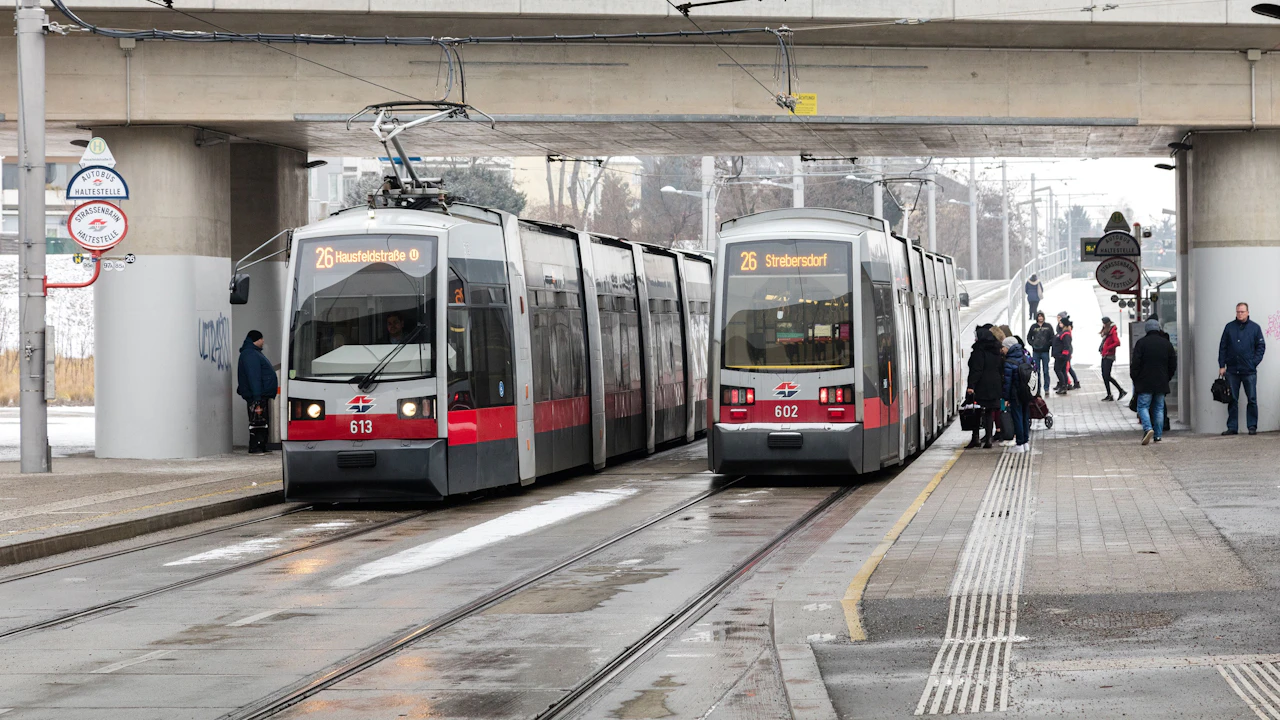 Heute.at - Essverbot in Bus und Bim? Das sagen die Wiener Linien