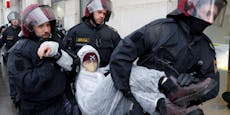 Pfefferspray, viel Polizei – Klima-Demo legt Wien lahm