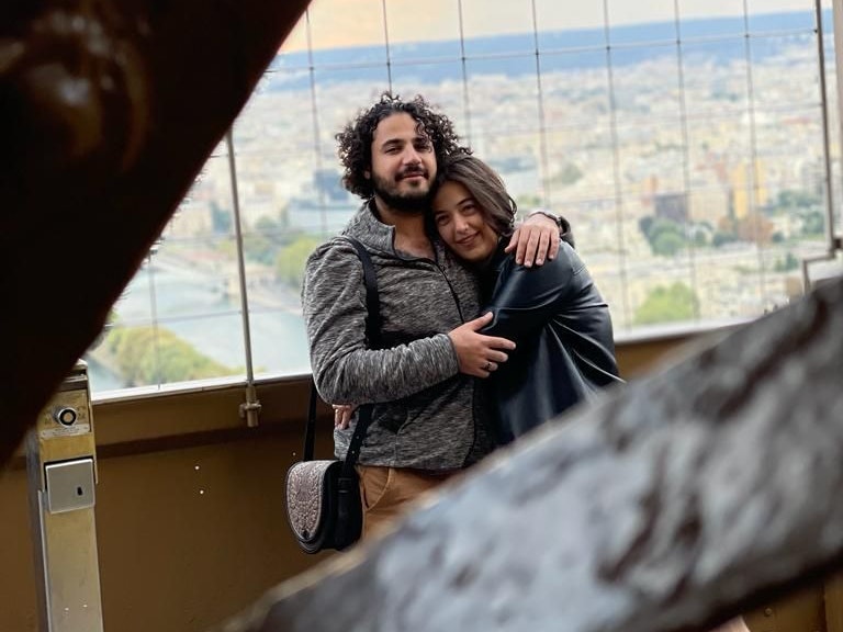 So sehen die beiden Schauergeschichten-Fans privat aus.