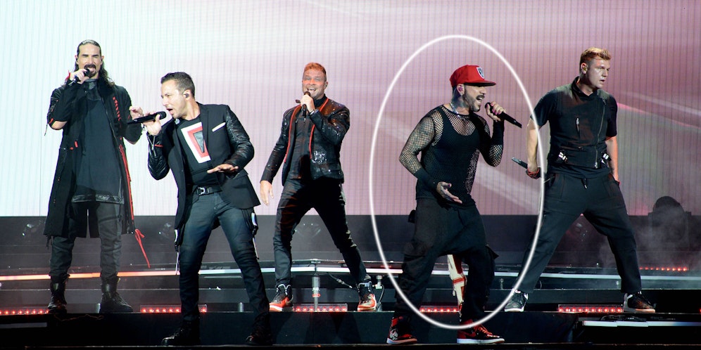 Nach 12 Jahren Beziehung ist dieser begehrte Sänger wieder auf dem Markt.