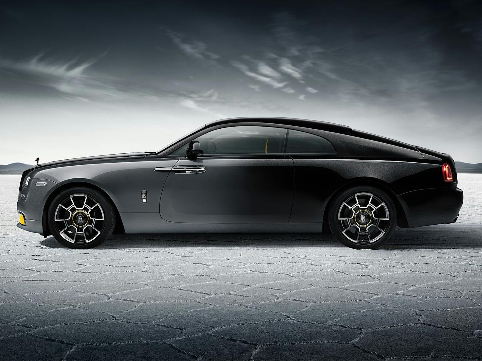 Der Rolls Royce Black Badge Wraith Black Arrow ist das letzte Rolls Royce Coupé mit V12-Motor.