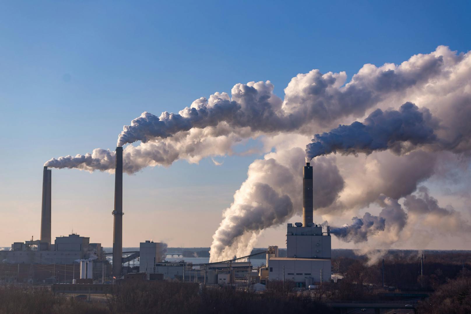 Eine aktuelle Studie zeigt, welche Mengen an Treibhausgasen pro Staat über die vergangenen Jahrzehnte ausgestoßen wurden.