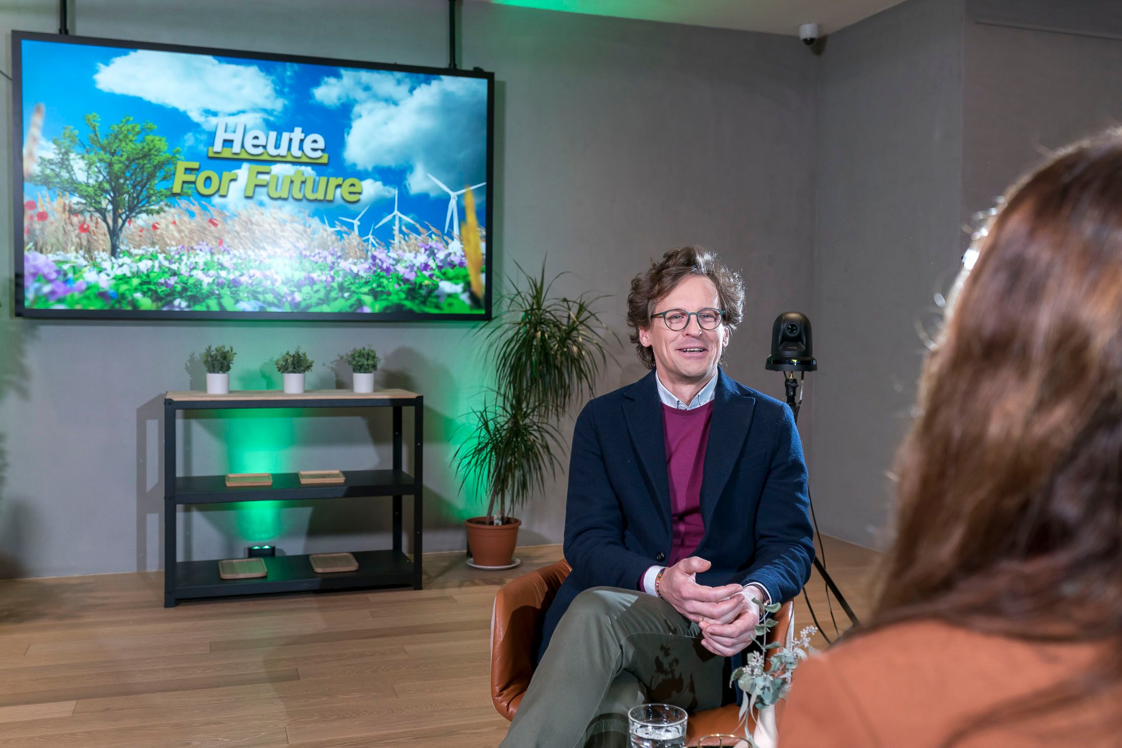 heute for future dreharbeiten in der mooncity mit matthäus zelenka und amra duric, 20230320 foto: helmut graf/tageszeitung heute