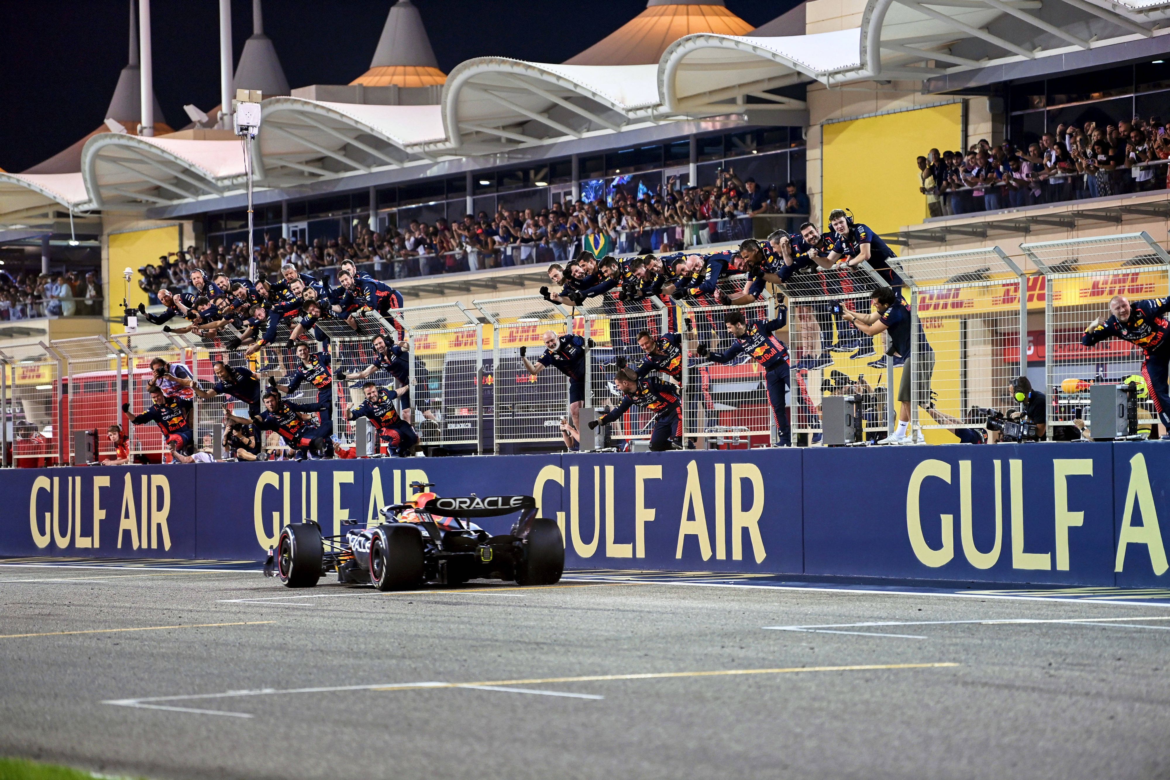 Die Mechaniker dürfen nicht mehr auf den Zaun klettern