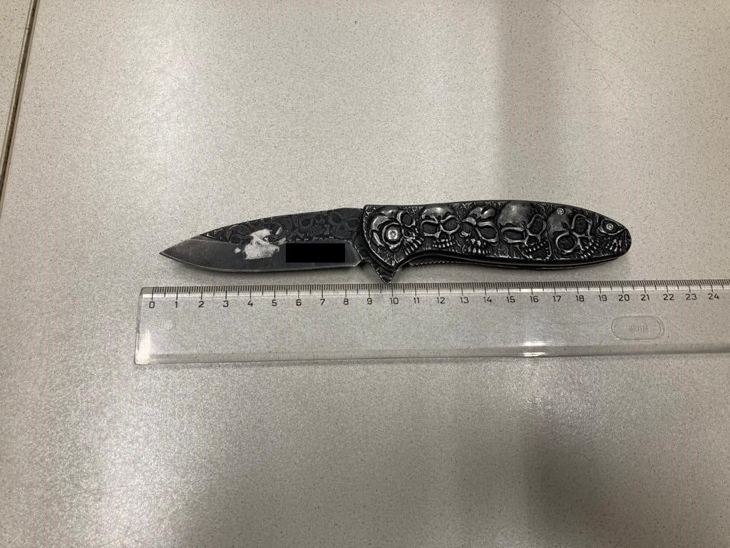 Mit diesem Klappmesser wurde der Türsteher bedroht.