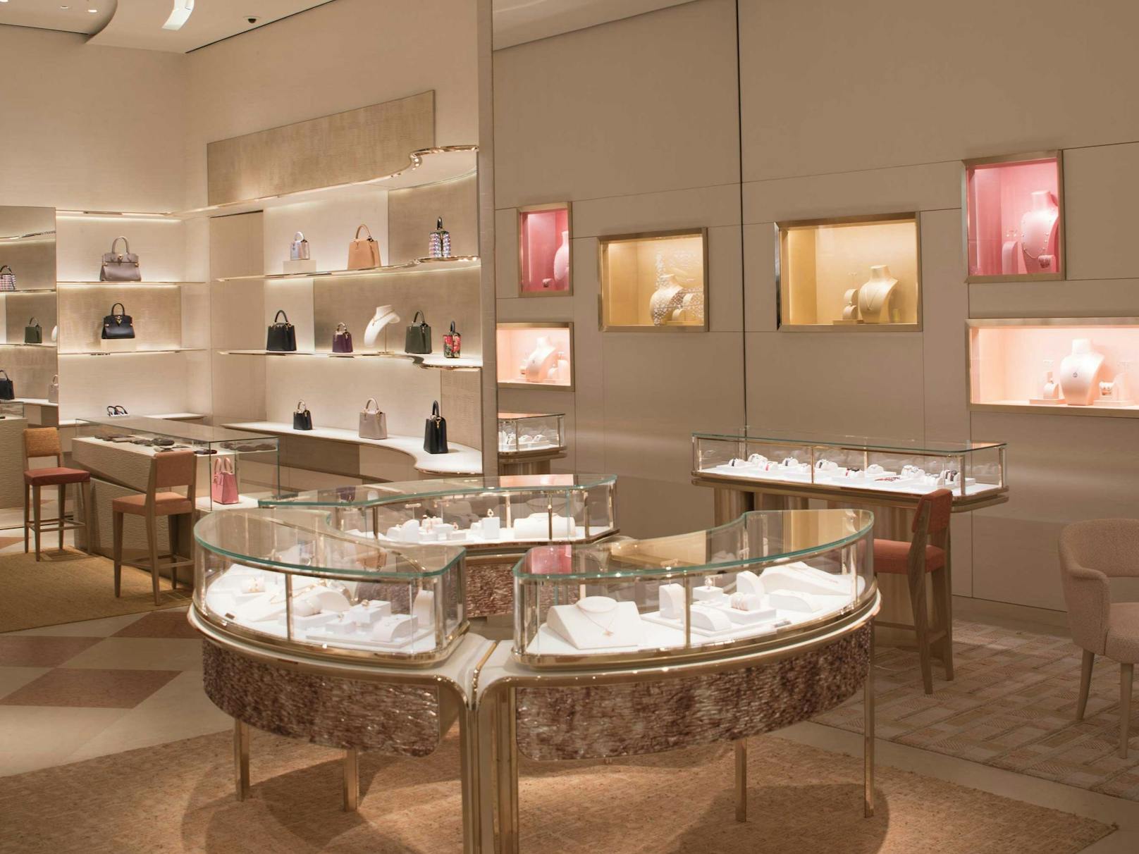 Louis Vuitton hat sich in der Wiener Innenstadt eine der größten Louis Vuitton Stores Europas geleistet.