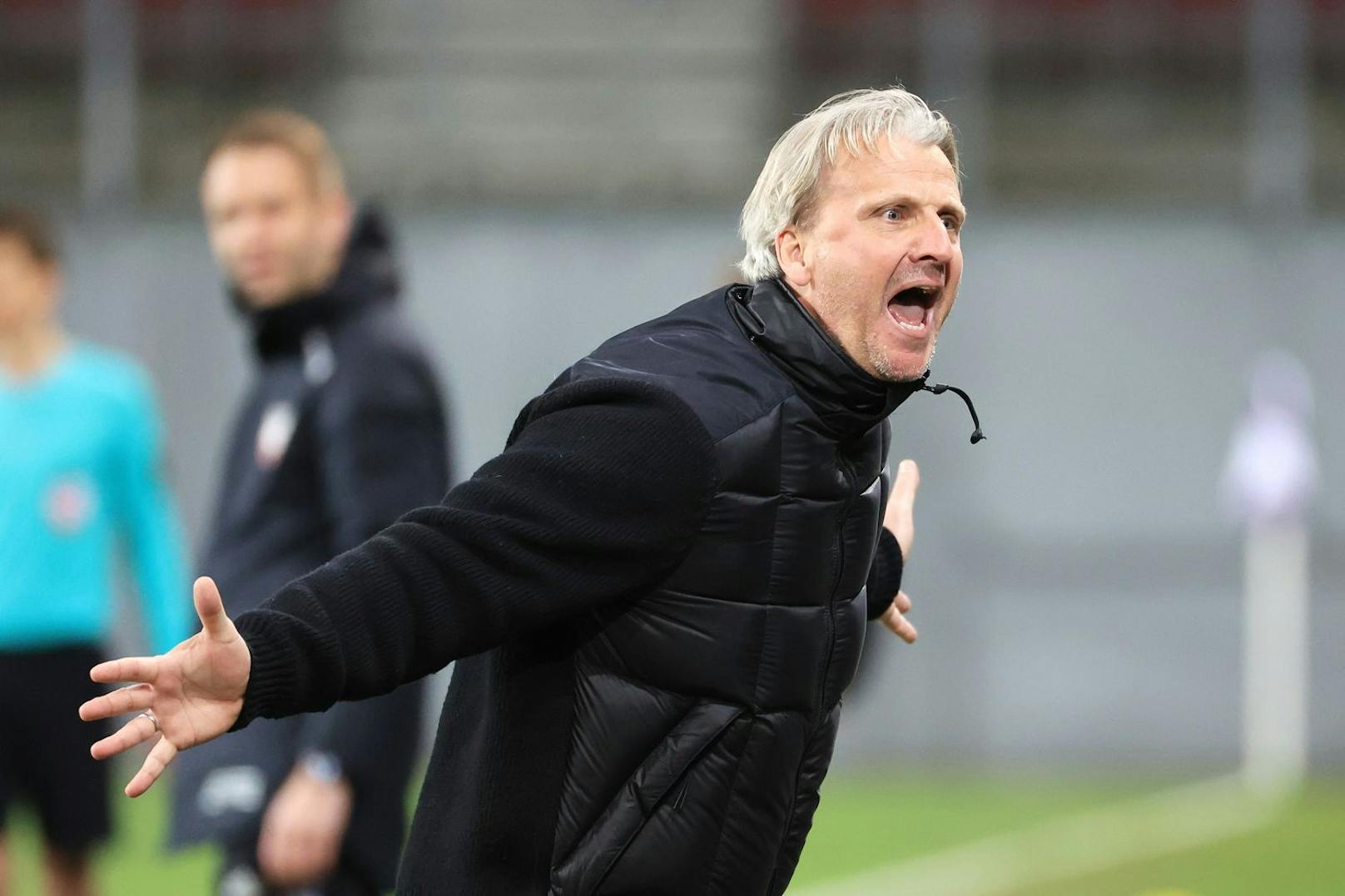 Wieder Ärger über Video-Referee in der Bundesliga