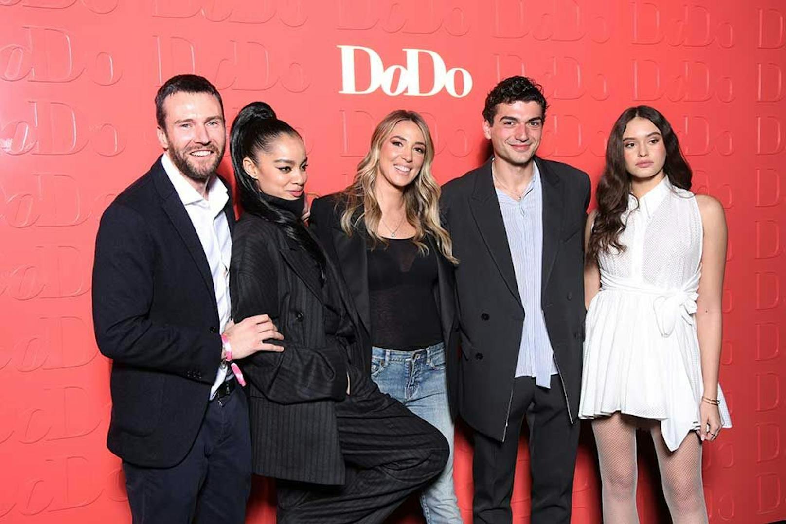 DoDos CEO Boris Barboni mit Mikaela Neaze, Chiara Campello, Giacomo Giorgio, Alice Maselli&nbsp;