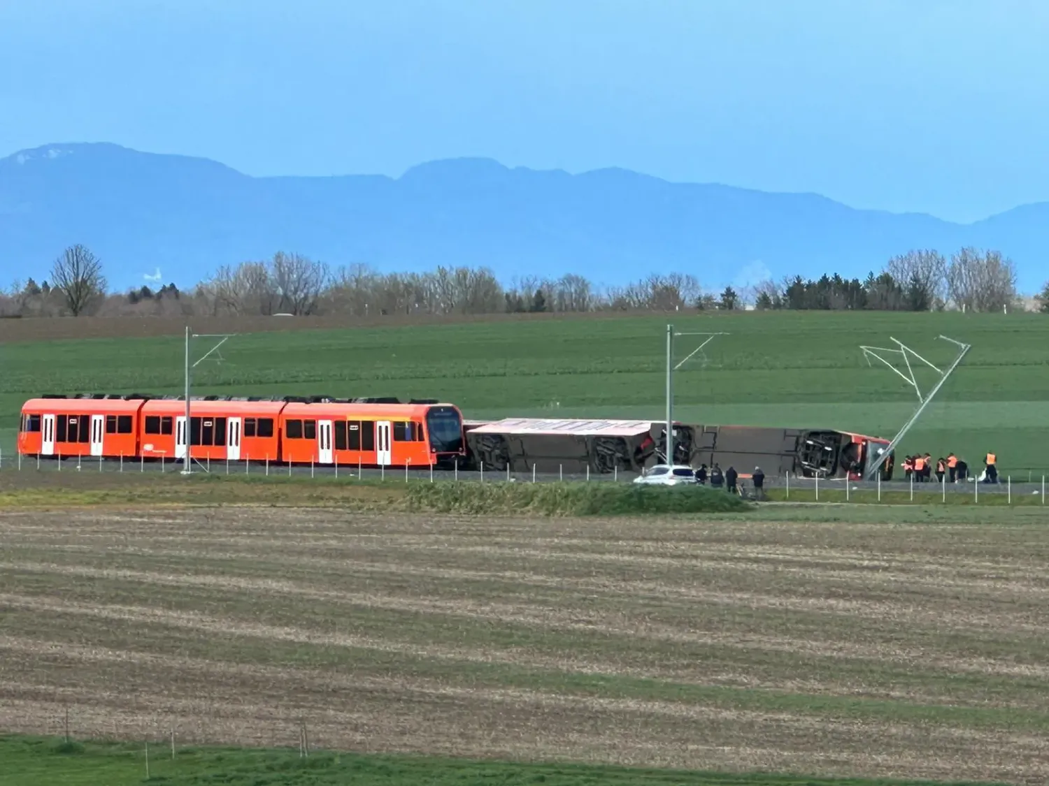 Der entgleiste Zug in Büren zum Hof.