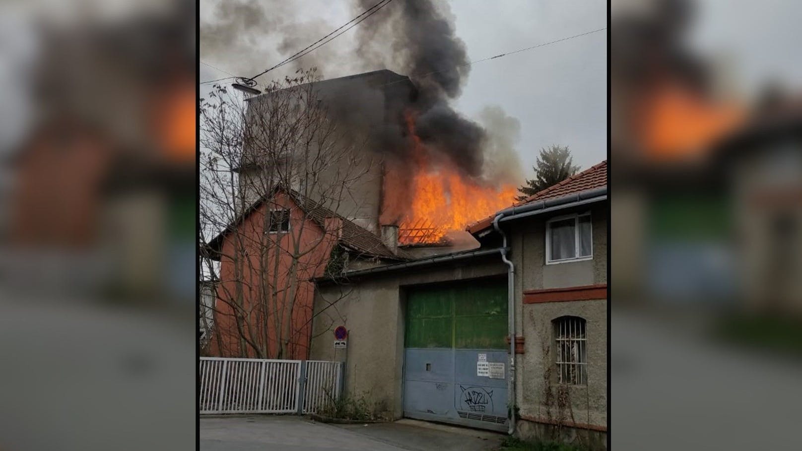 Die Rösselmühle in Graz brannte am Samstag komplett ab.