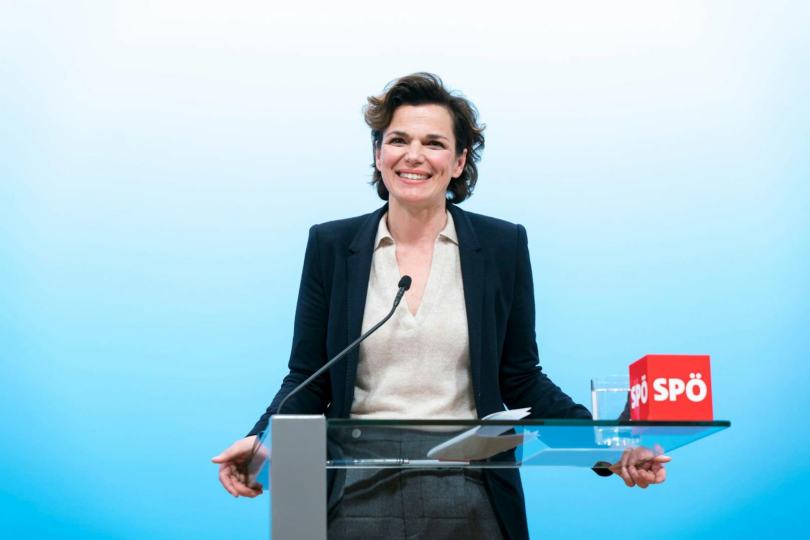 Amtsinhaberin Pamela Rendi-Wagner erhielt 100 weibliche Unterstützungserklärungen.