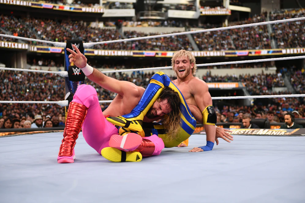 Seth Rollins gegen Logan Paul
