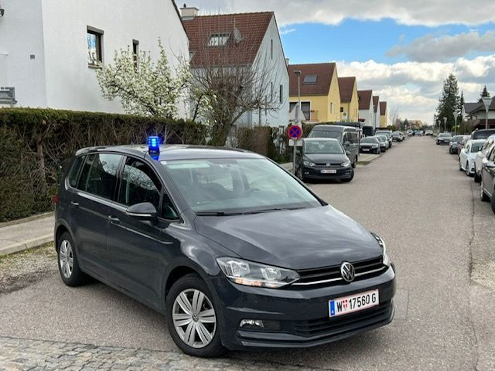 Polizei in Strasshof nach einer Bluttat im Einsatz