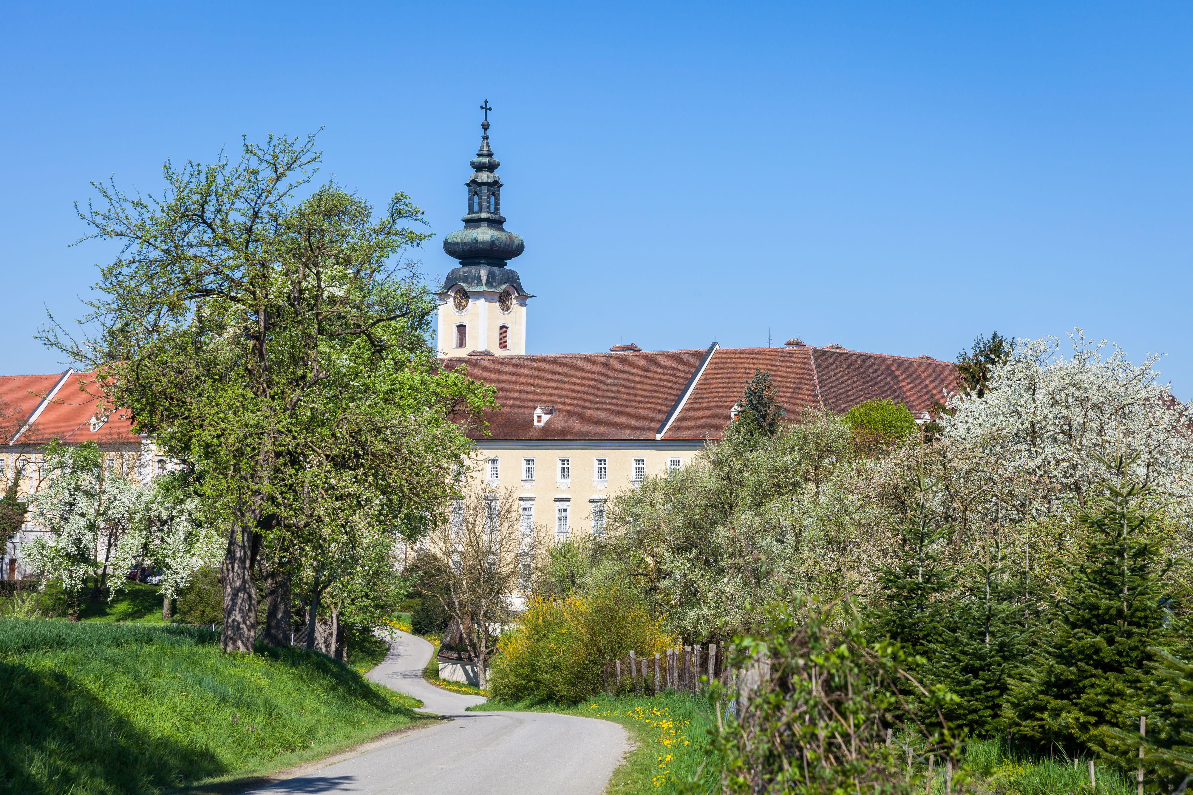 Download von www.picturedesk.com am 03.04.2023 (15:50).  Stift Seitenstetten, Seitenstetten, Mostviertel, Niederösterreich, Österreich, Europa, April 2016 - 20160421_PD15657 - Rechteinfo: Rights Managed (RM)