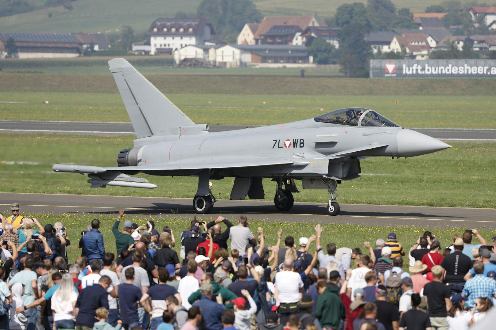 Ein Eurofighter Typhoon der Österreichischen Luftstreitkräfte anl. der Flugshow "Airpower 2022"