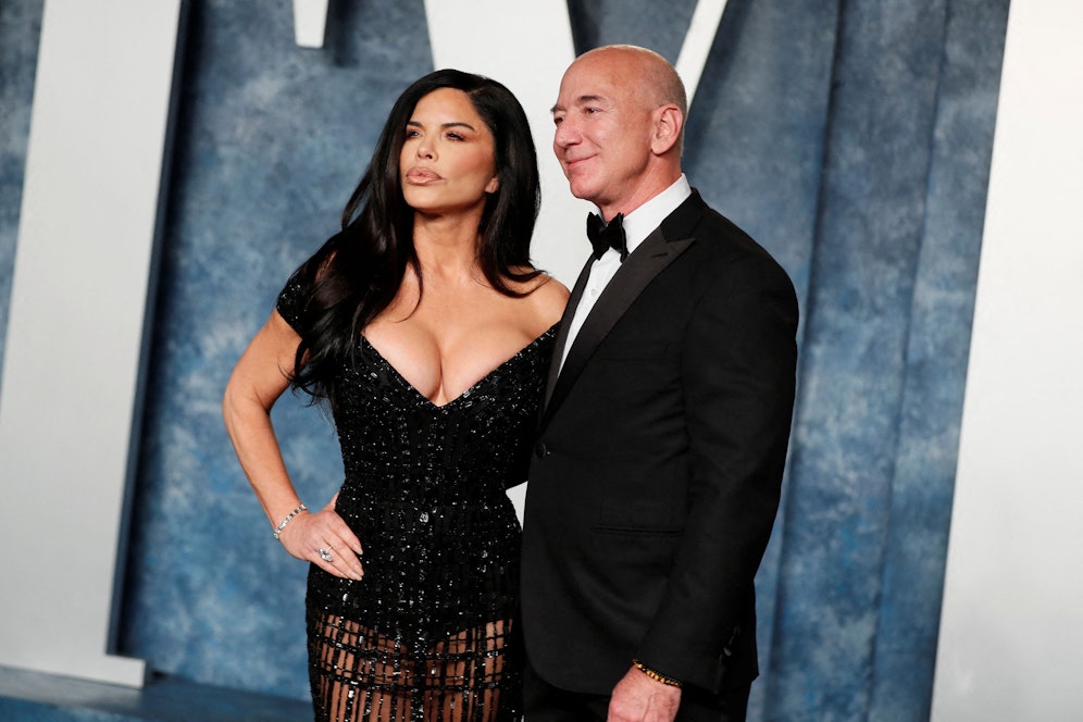 Einst der Reichste der Welt: Jeff Bezos, im Bild mit Lauren Sanchez.